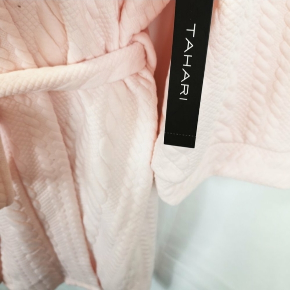 🚩🚩FINAL SALE 🚩🚩Tahari  Bath robe - Picture 8 of 8
